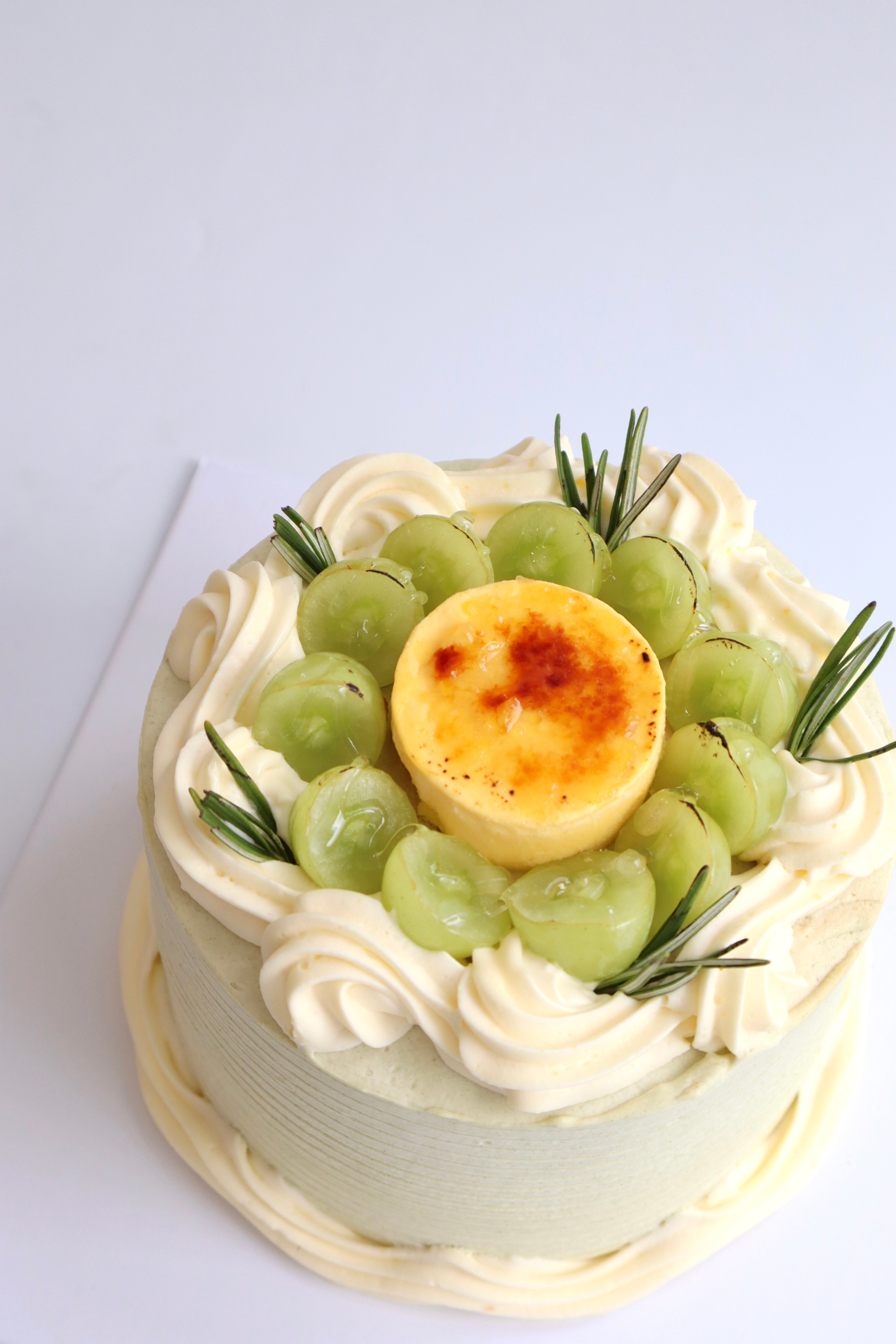 Jasmine Grape Brulee Cake