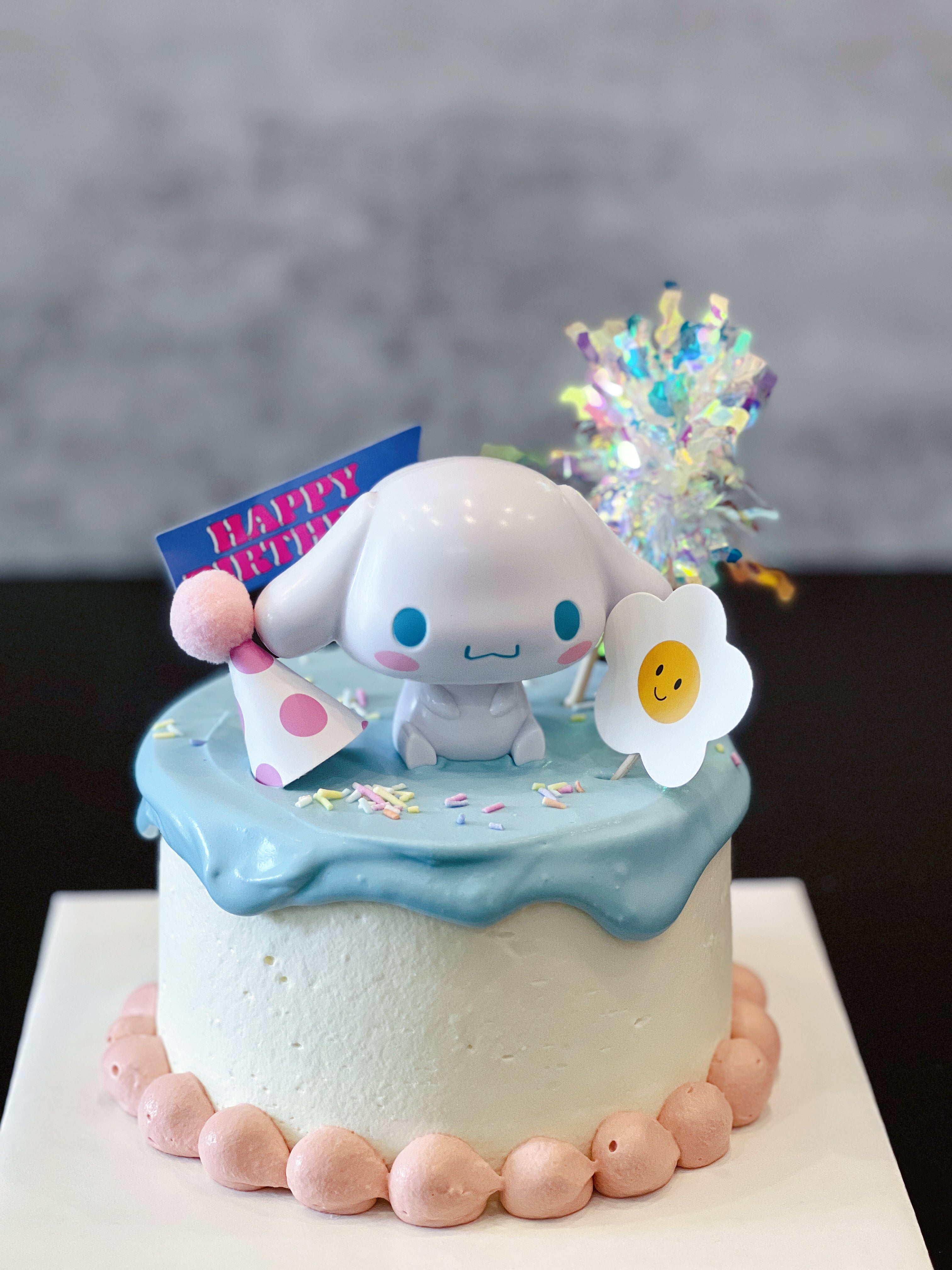 Cinnamon Roll Blue White Party Cake
