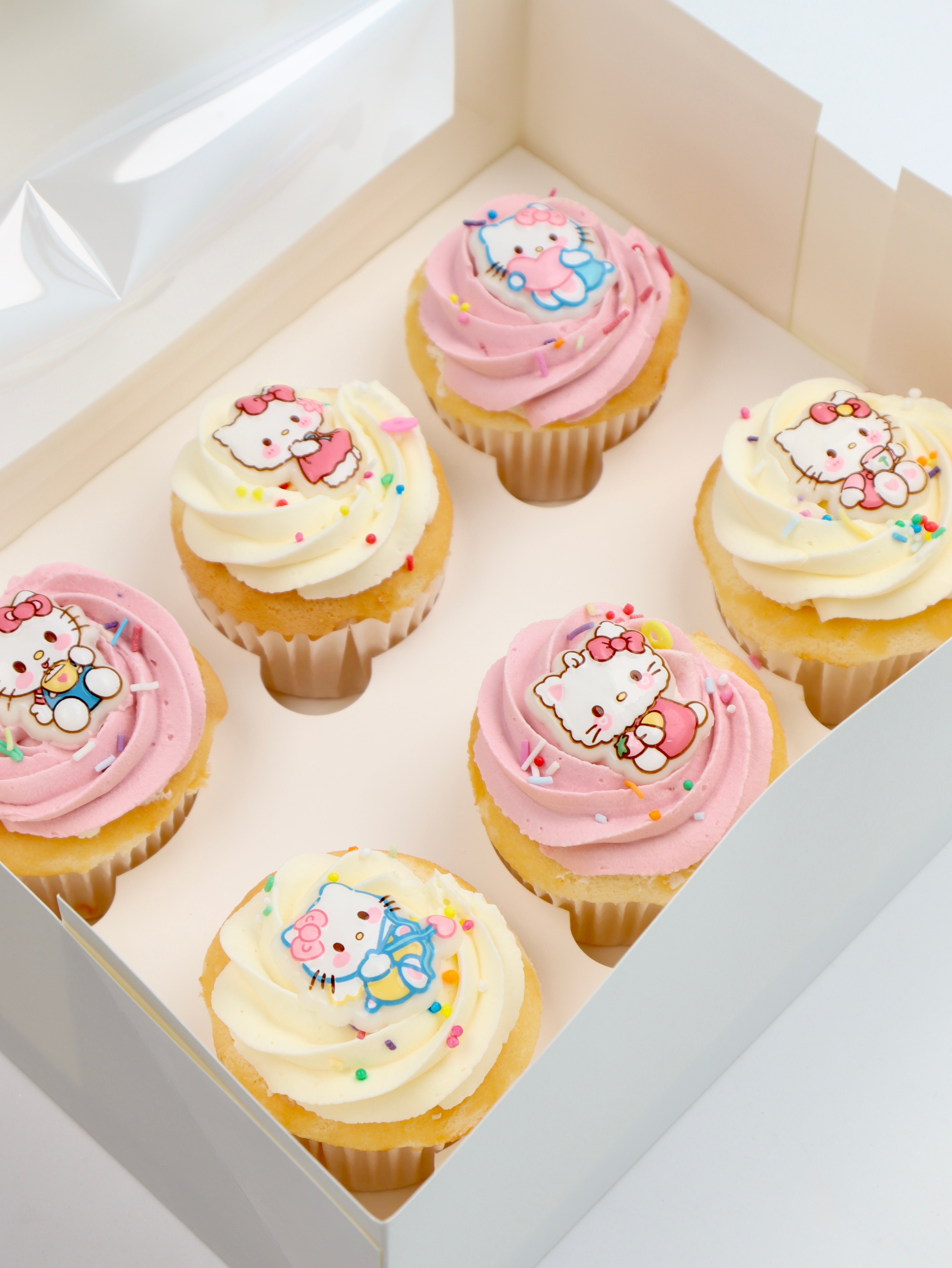 Hello Kitty Cupcakes