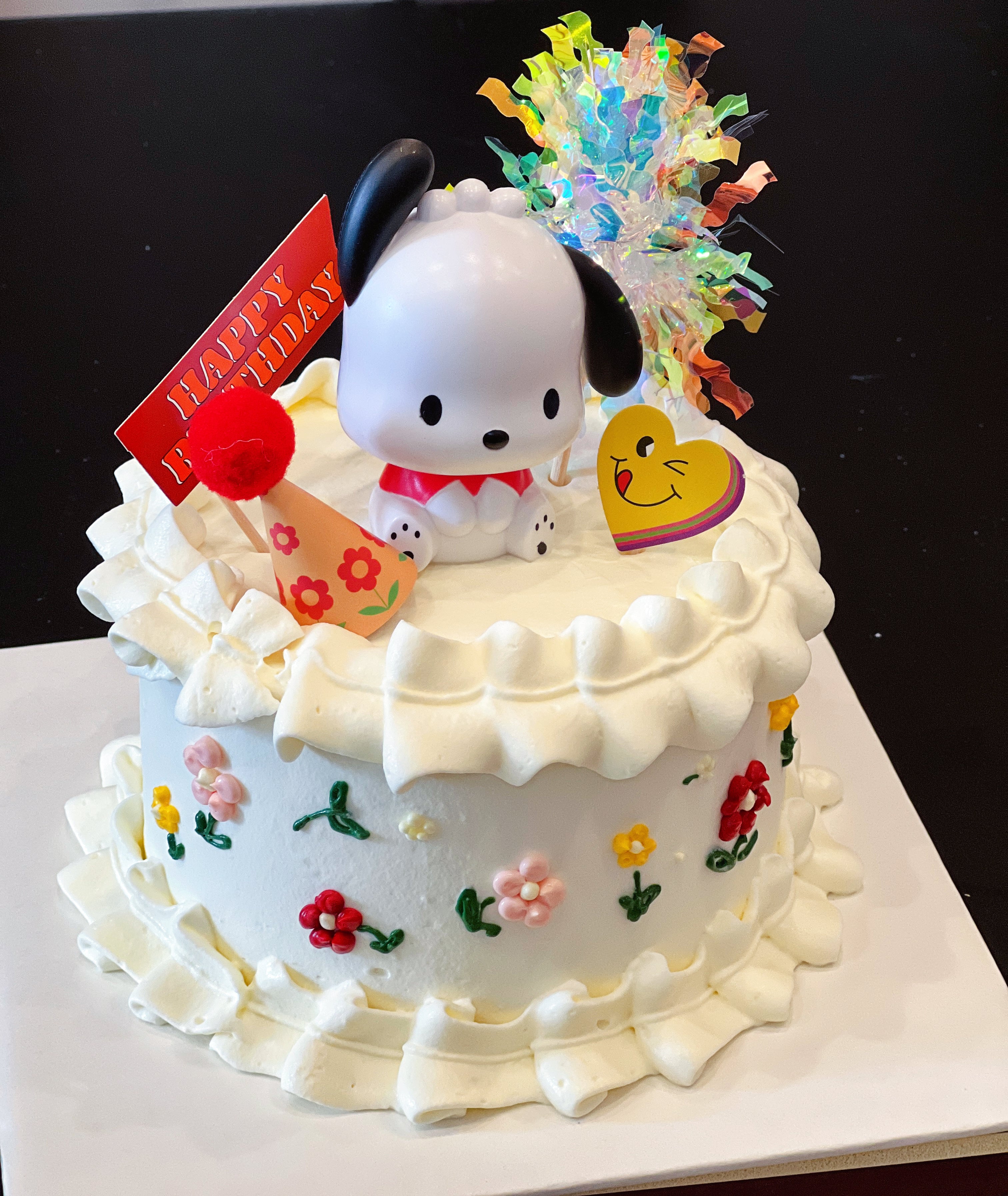 Pochacco Flowers Cake