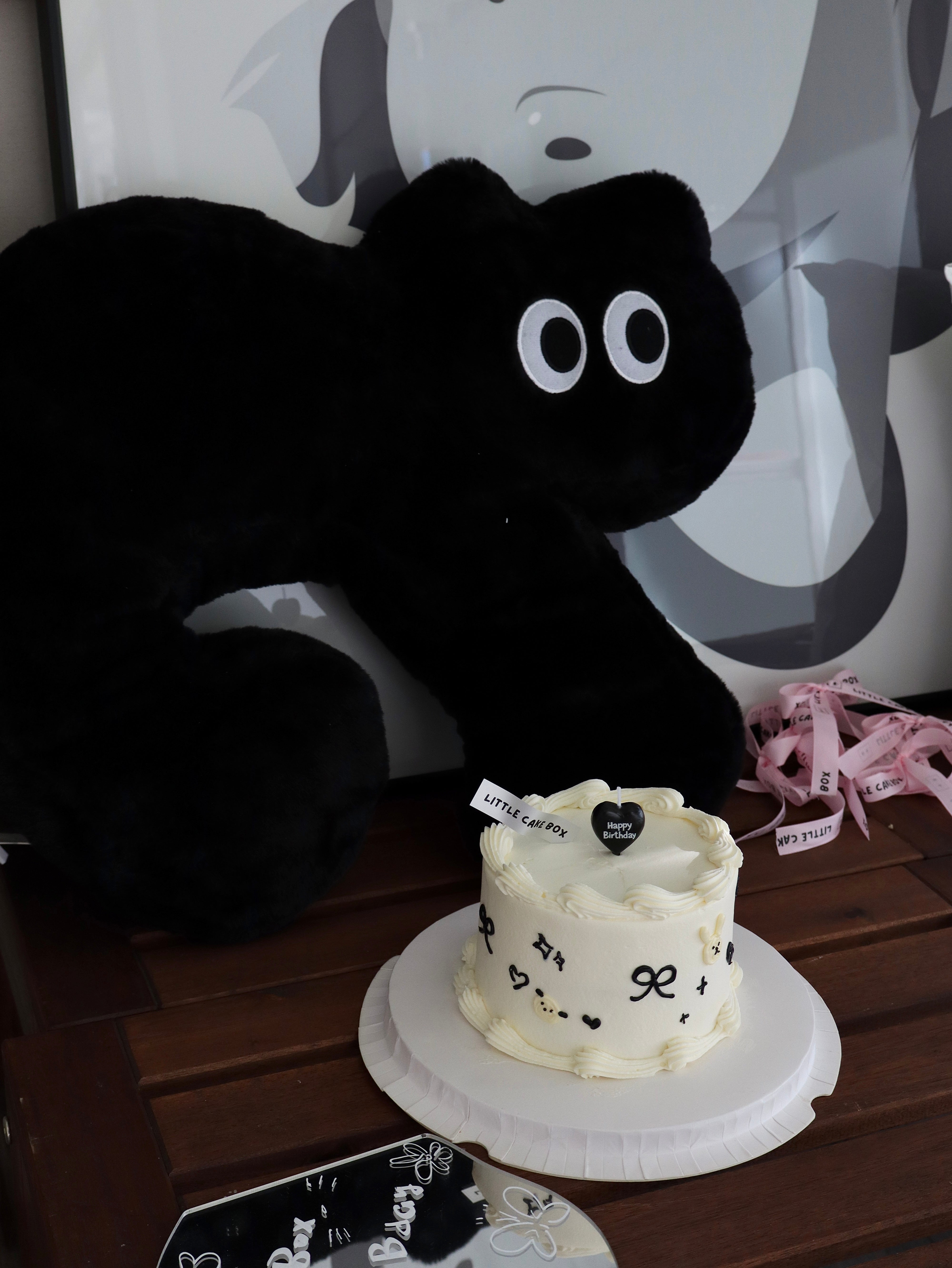 Black n White Doodle Cake