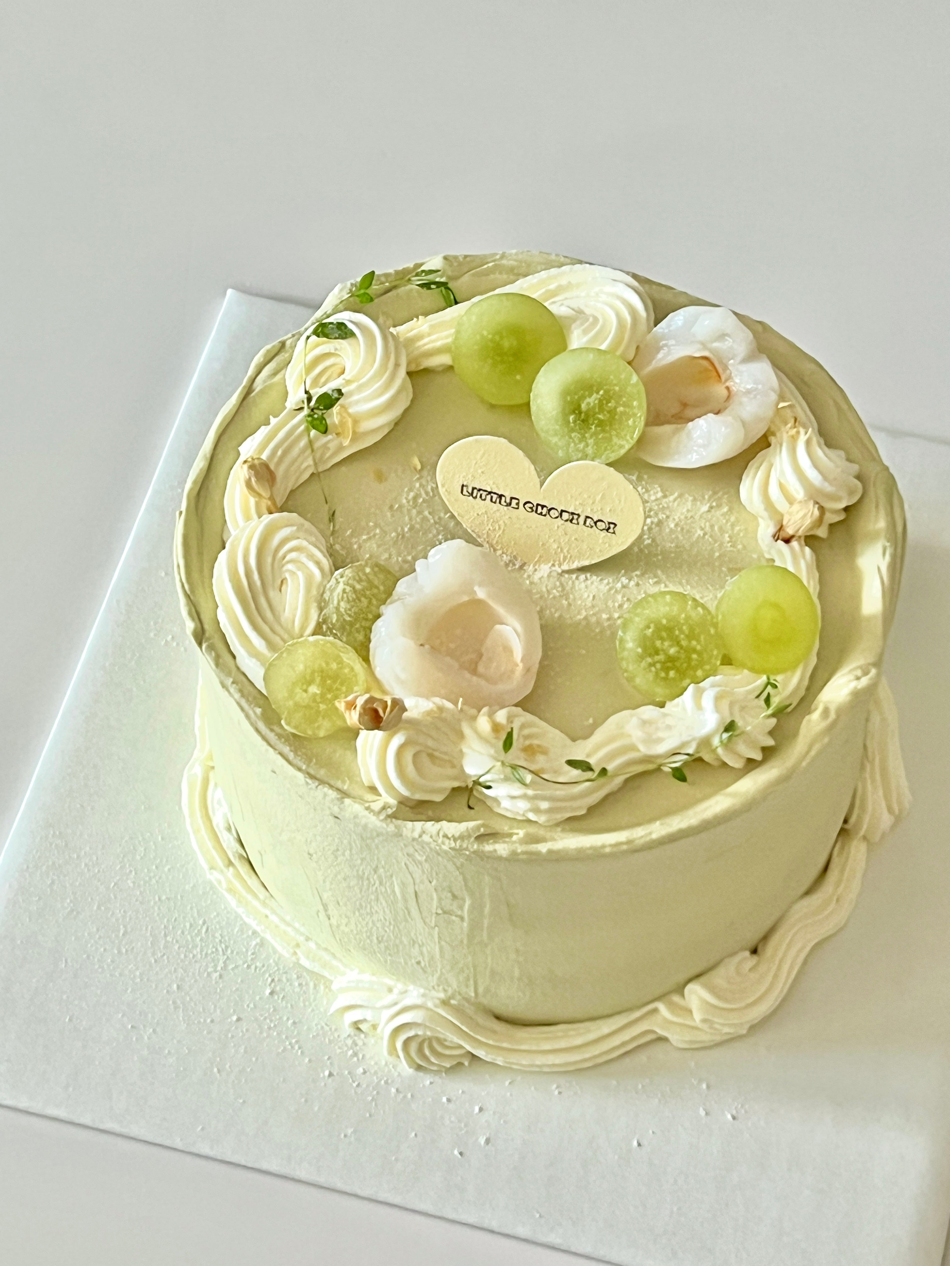 Jasmine Lychee Grape Cake