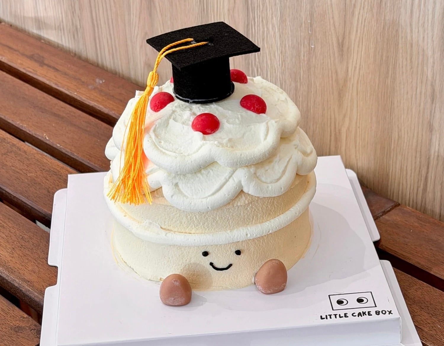 Graduation Cakes in Sydney for a Sweet May Celebration