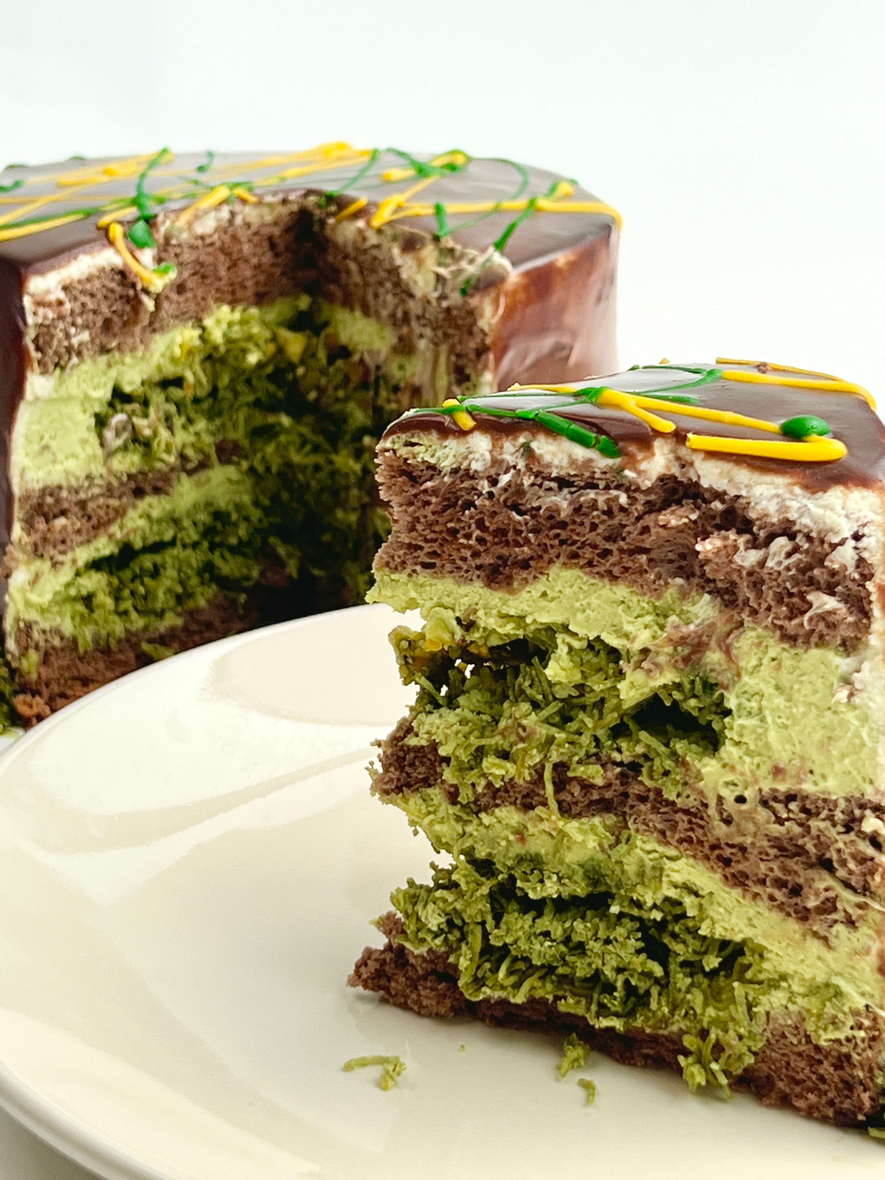 Dubai Chocolate Cake