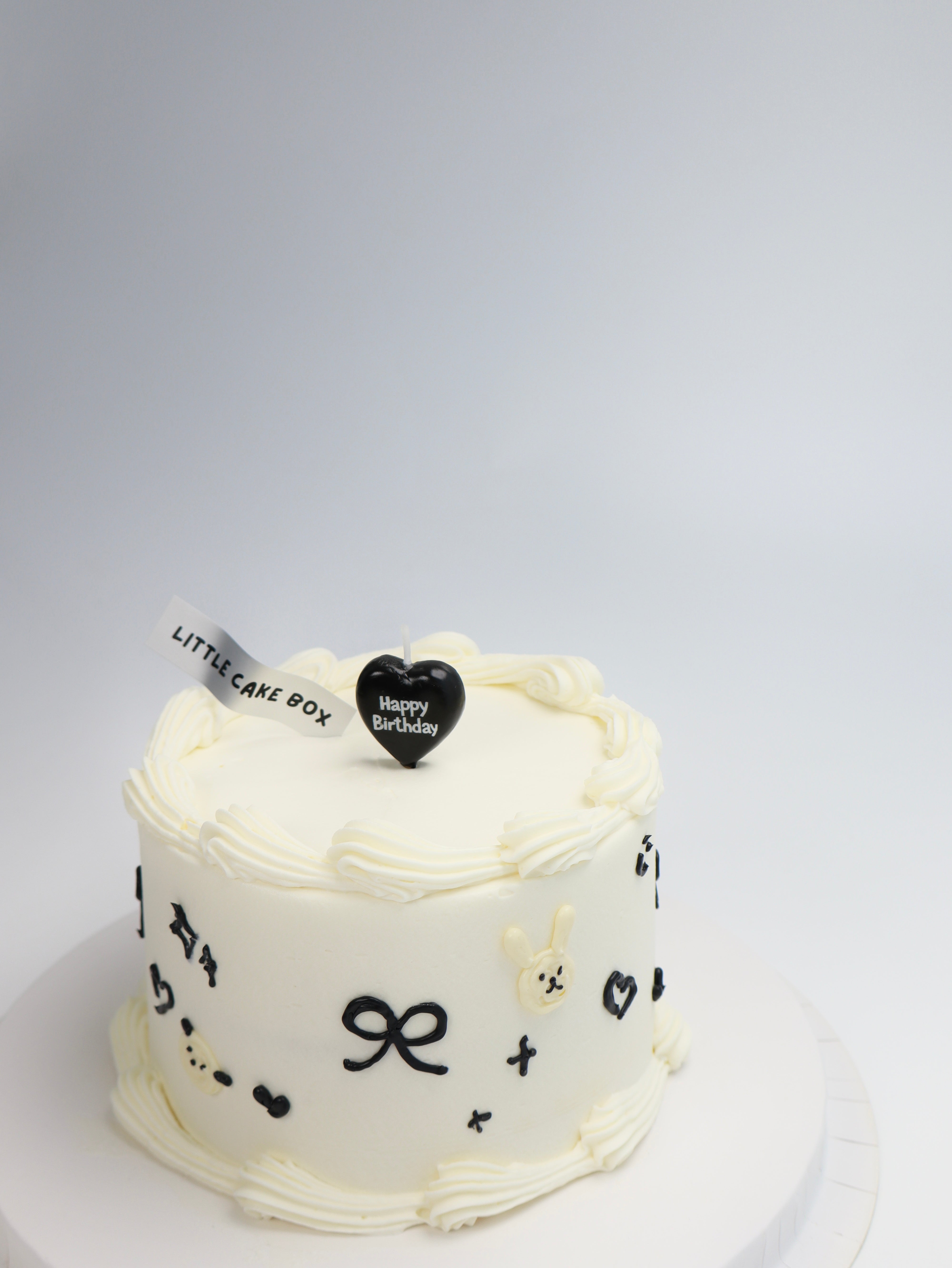 Black n White Doodle Cake