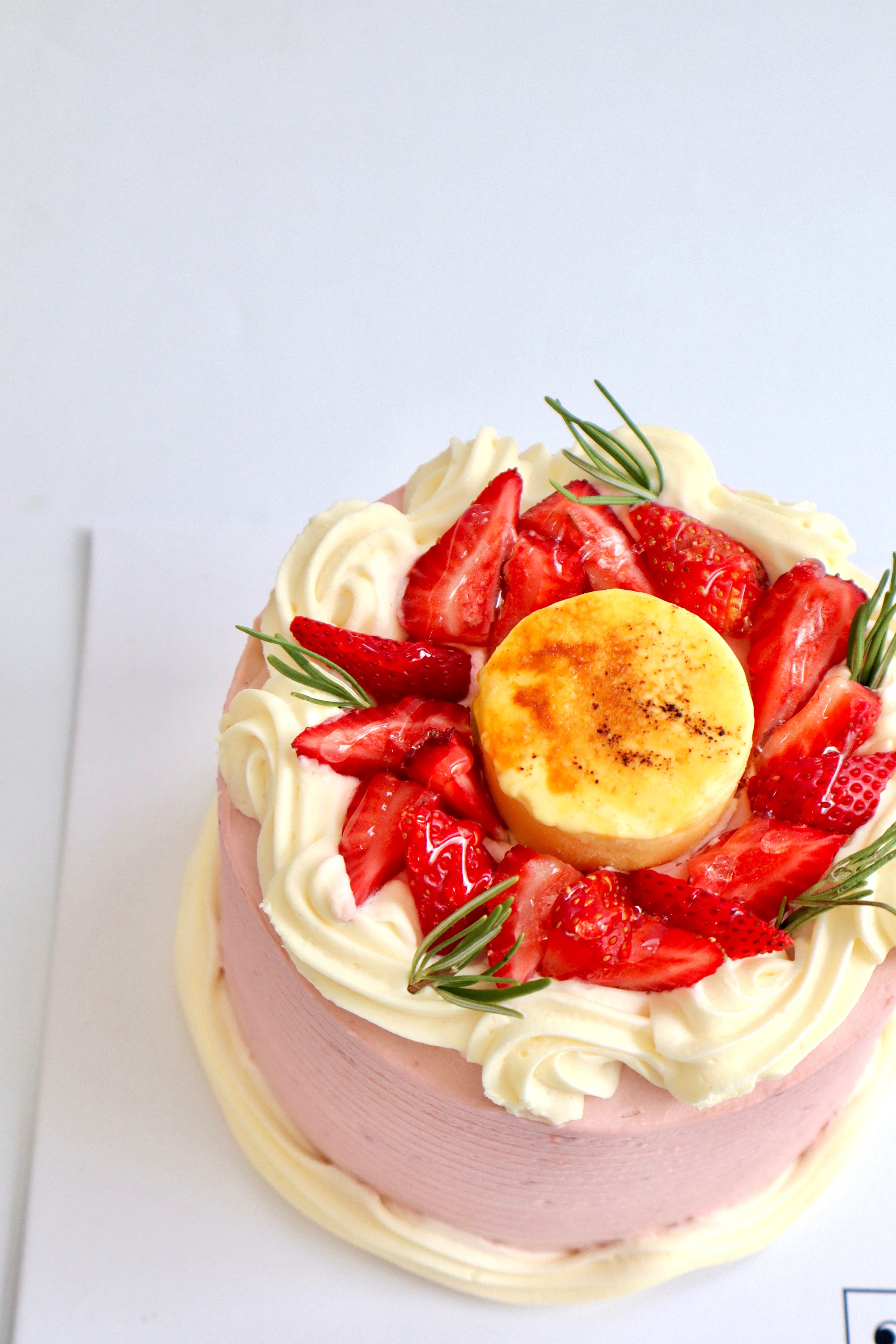 Strawberry Brulee Cake